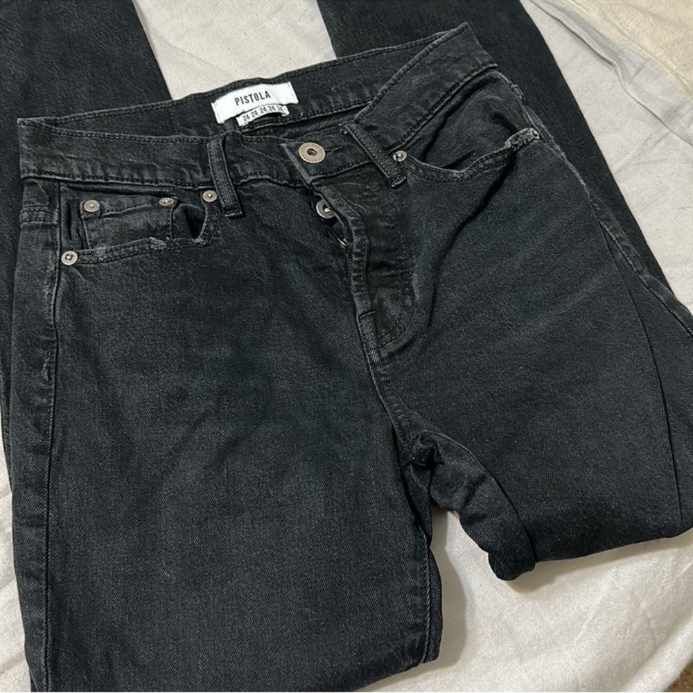 Pistola Highwaisted distressed jeans